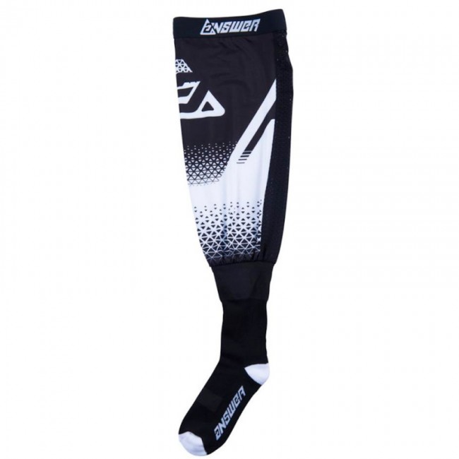 CALCETINES LARGOS ANSWER